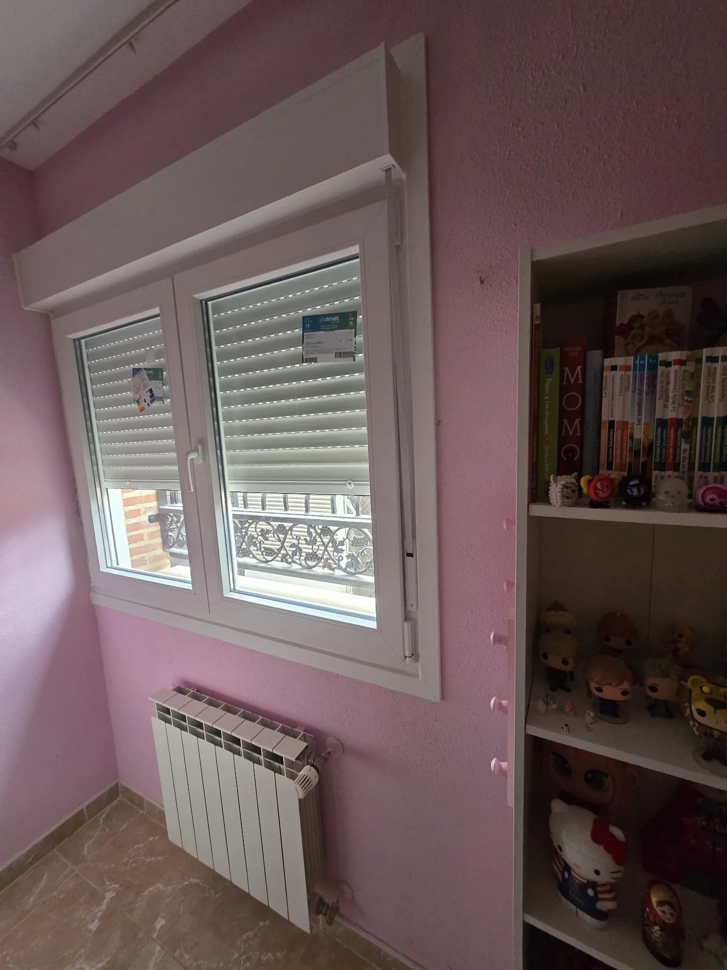 Instalación de ventanas de PVC y aluminio de alta eficiencia térmica - ven 26